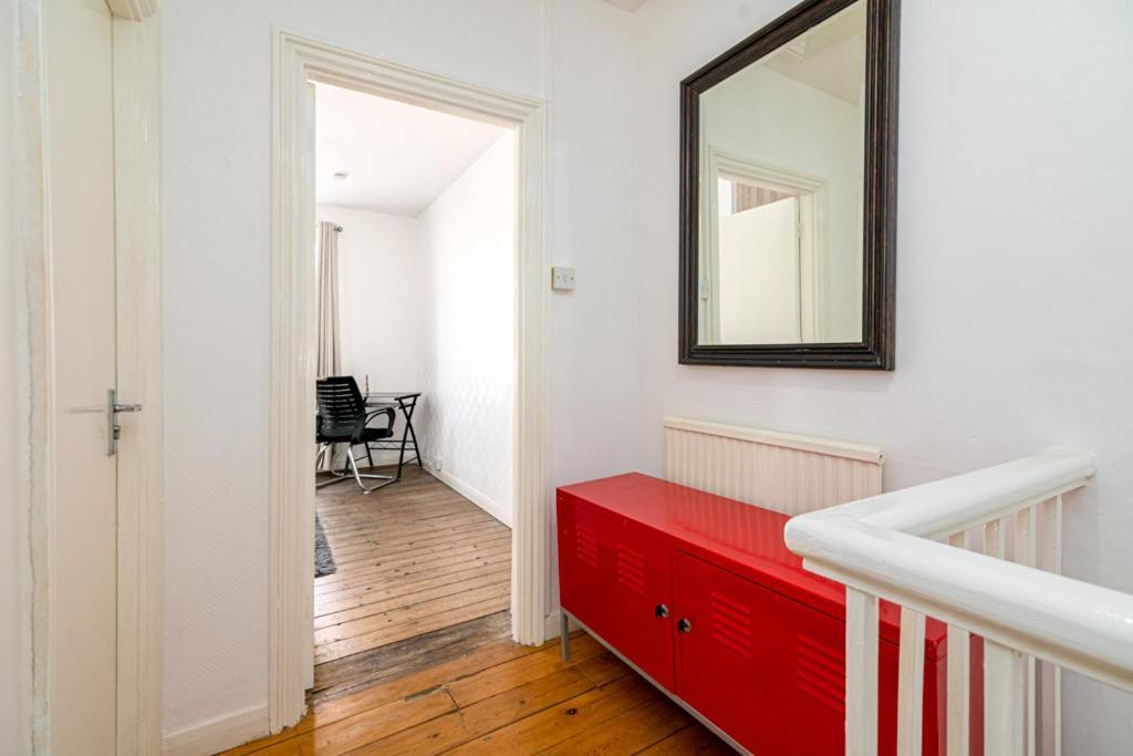 Pensiune Comfy Double Bedroom Londra
