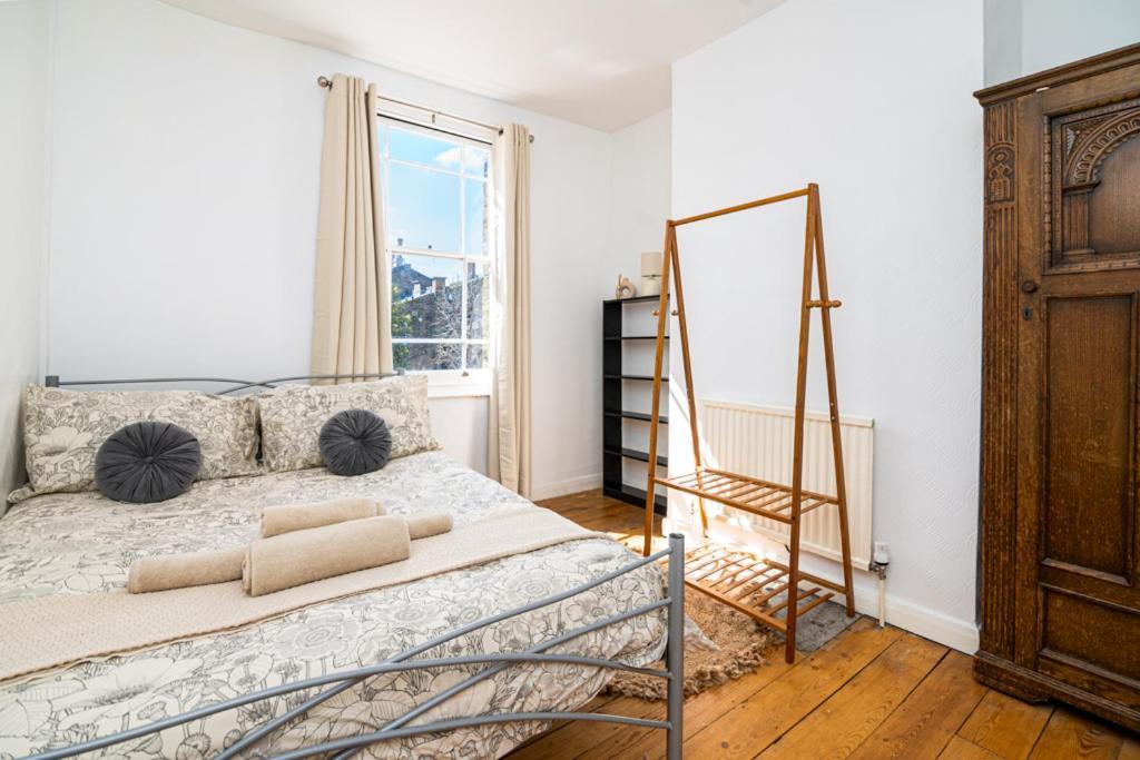 Comfy Double Bedroom Londra